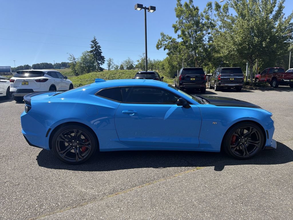 Certified 2022 Chevrolet Camaro SS RWD image 8