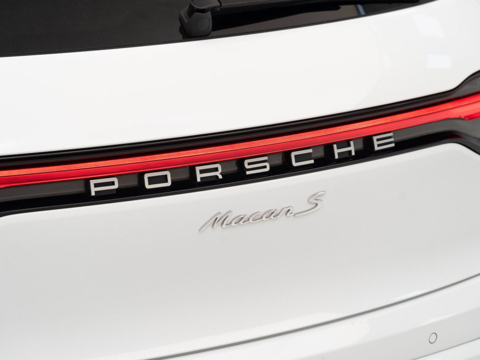 Certified 2024 Porsche Macan S image 13