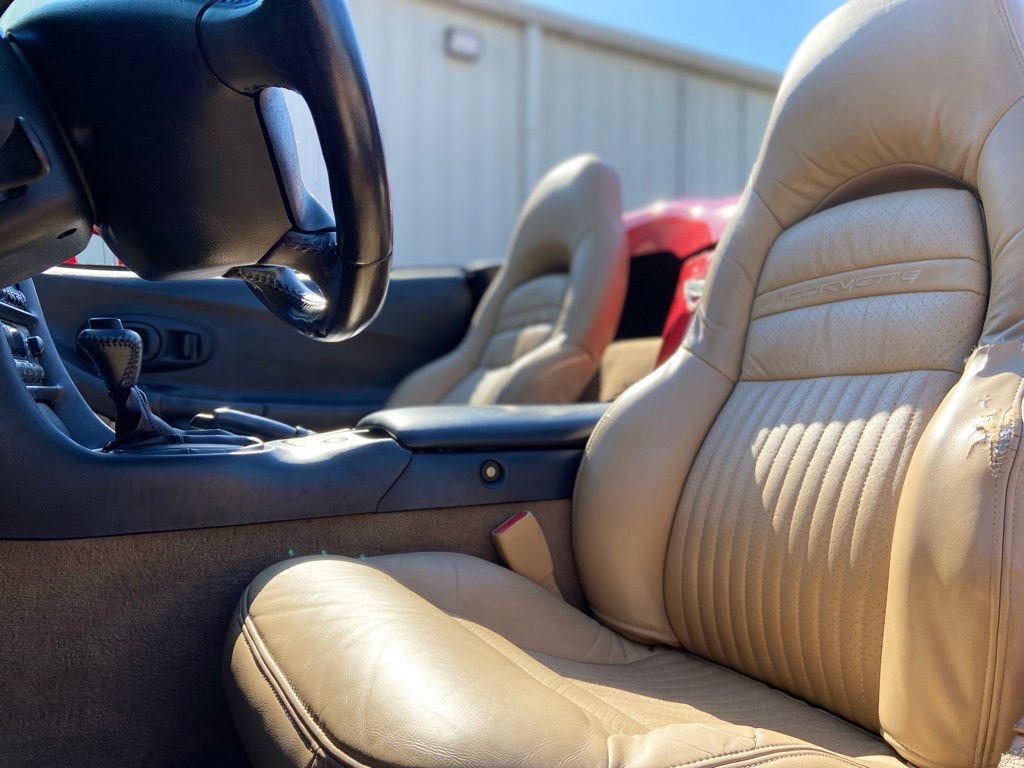 Used 2003 Chevrolet Corvette Convertible w/ Preferred Equipment Group1 RWD image 23