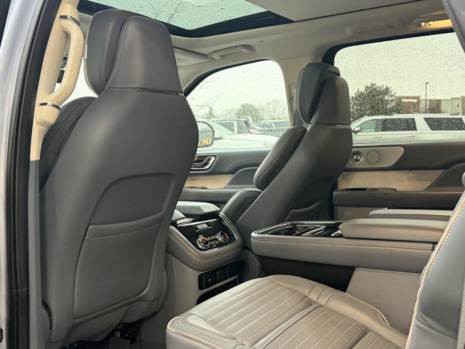 Used 2018 Lincoln Navigator L Black Label image 36