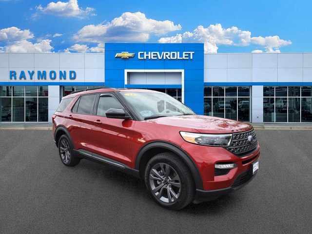 Used 2024 Ford Explorer XLT w/ Equipment Group 202A AWD/4WD image 10
