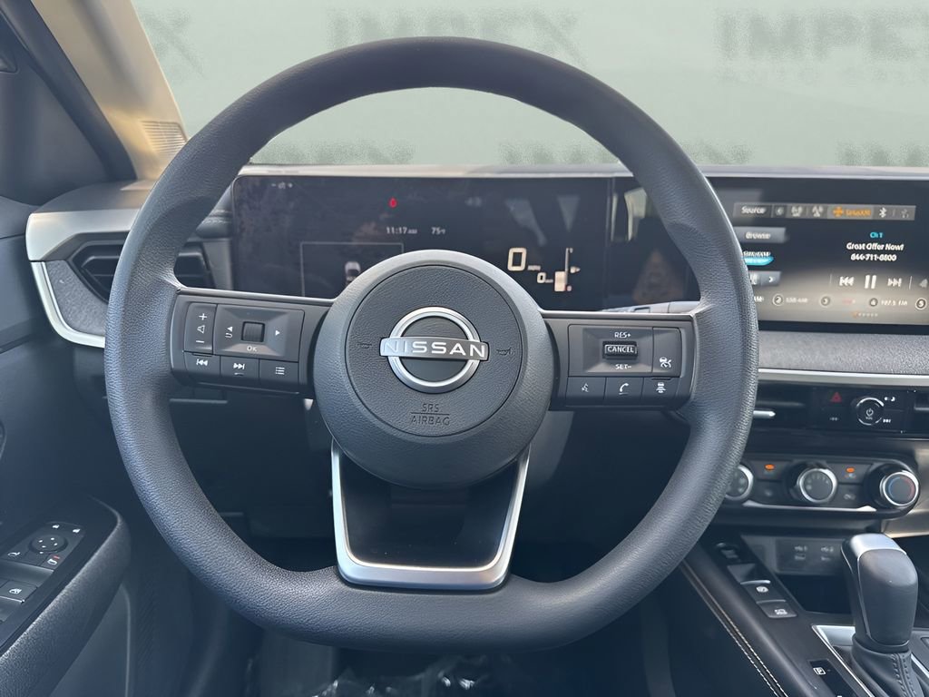 Used 2025 Nissan Kicks SV AWD/4WD image 12