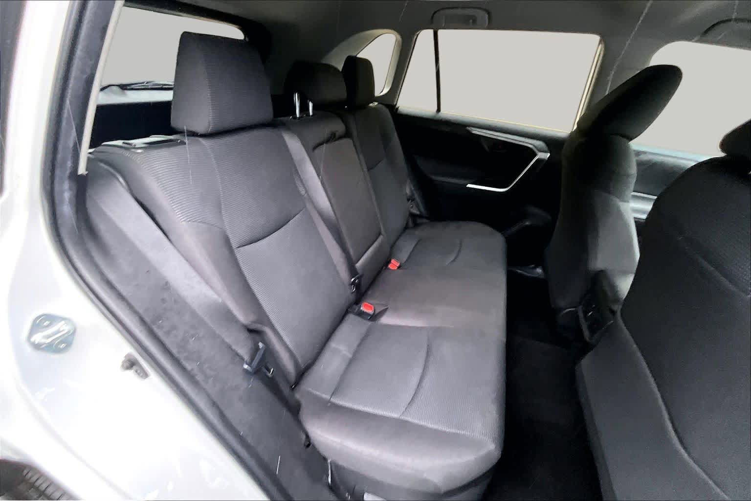 Used 2024 Toyota RAV4 LE AWD/4WD image 19