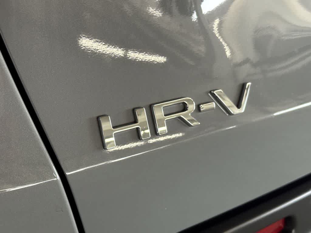 Used 2025 Honda HR-V Sport image 11