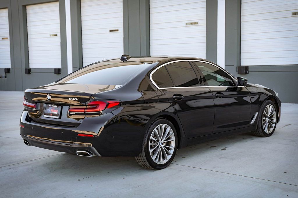 Used 2021 BMW 540i w/ Convenience Package RWD image 7