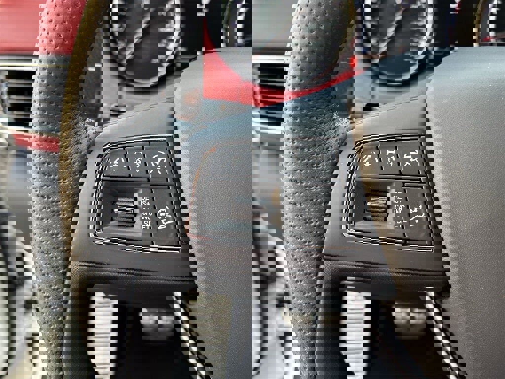 Used 2023 Maserati Levante Trofeo image 75