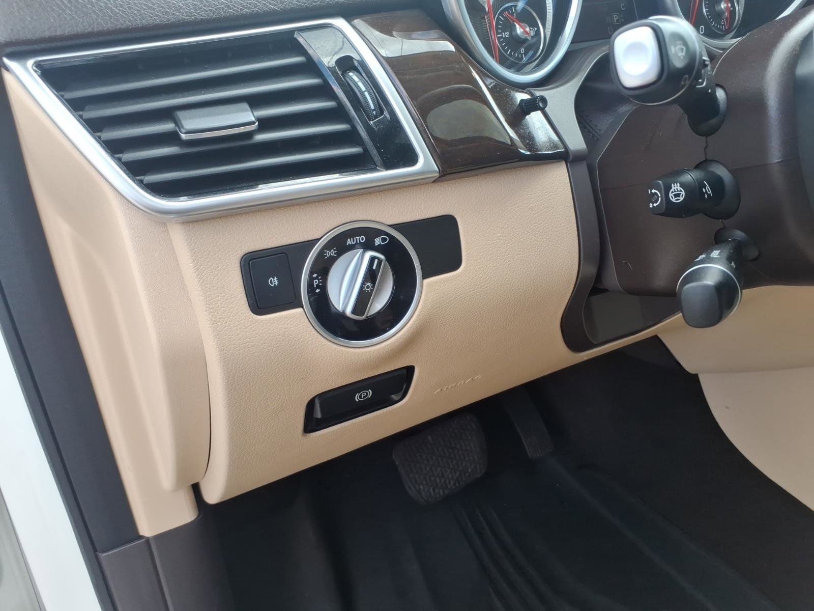 Used 2018 Mercedes-Benz GLE 350 4MATIC image 3