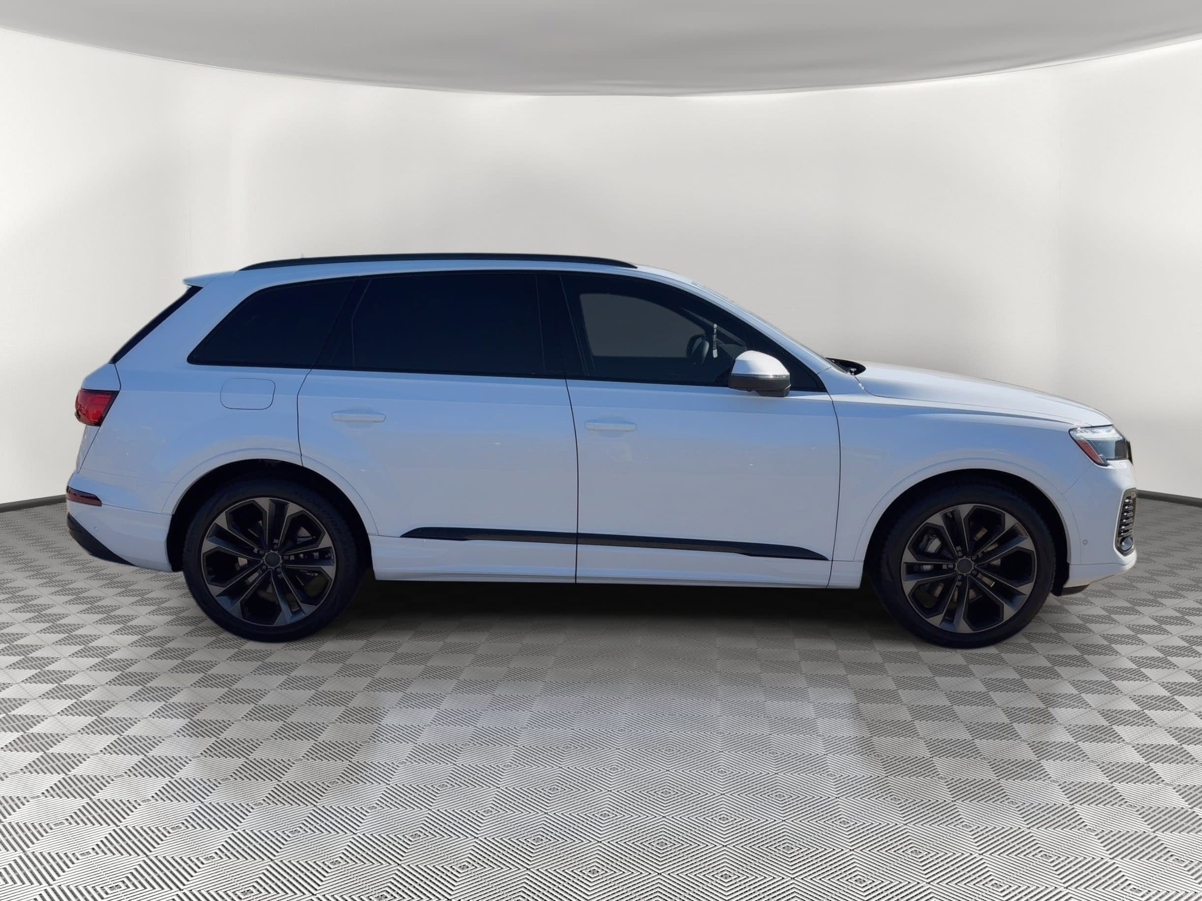 New 2026 Audi Q7 3.0T Premium Plus AWD/4WD image 8