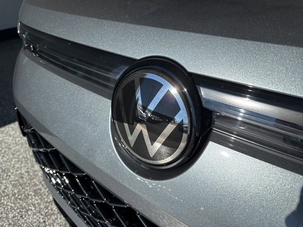 New 2026 Volkswagen Tiguan SE R-Line AWD/4WD image 30