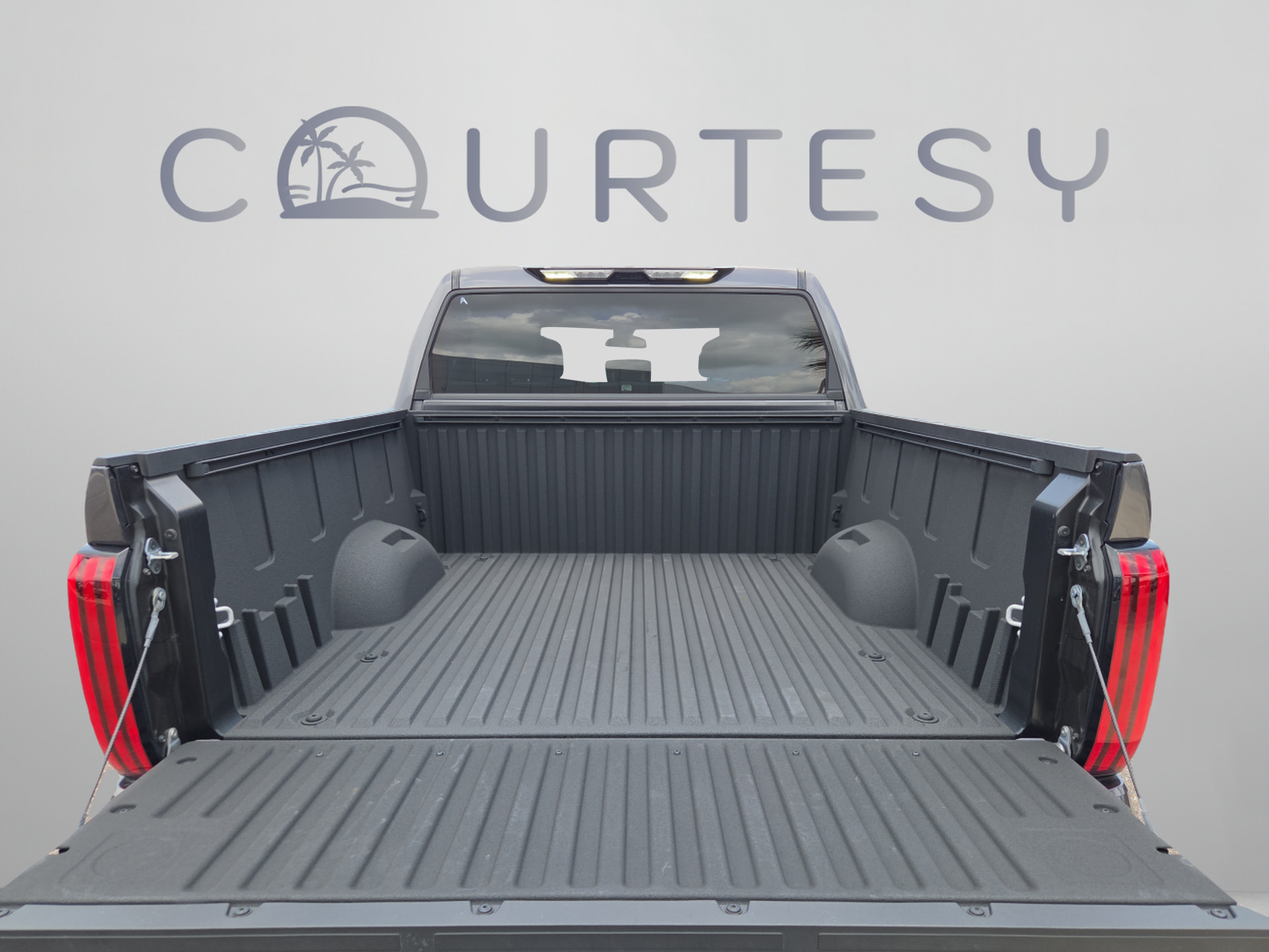 Certified 2025 Toyota Tundra SR5 w/ SR5 Convenience Package AWD/4WD image 9