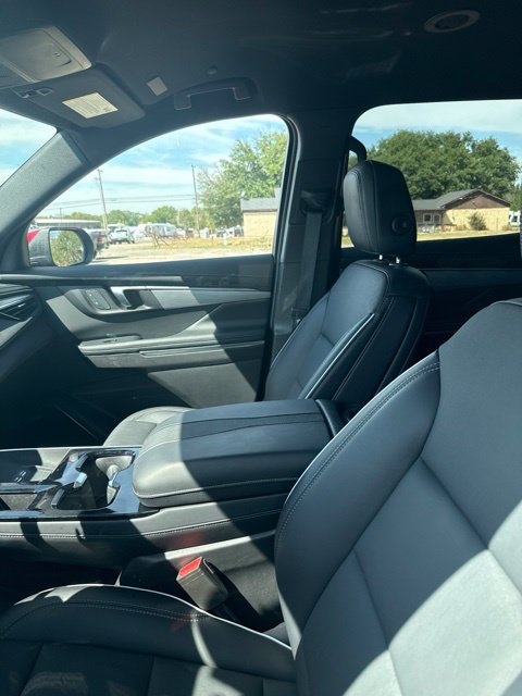 Used 2026 Buick Enclave Preferred FWD image 5