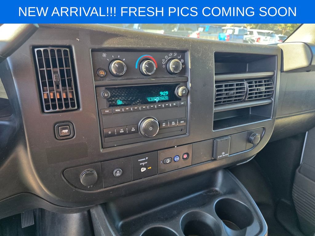 Used 2024 Chevrolet Express 2500 w/ Driver Convenience Package image 9