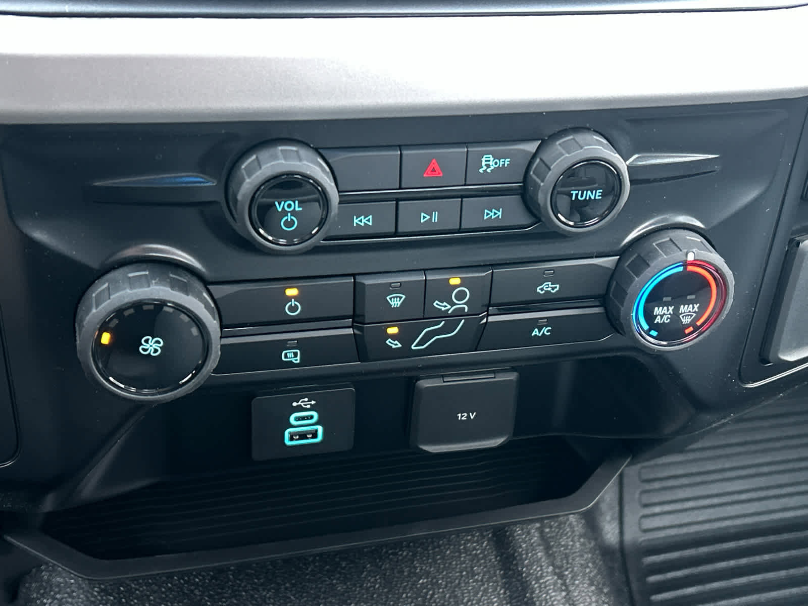 New 2026 Ford F250 XL image 38