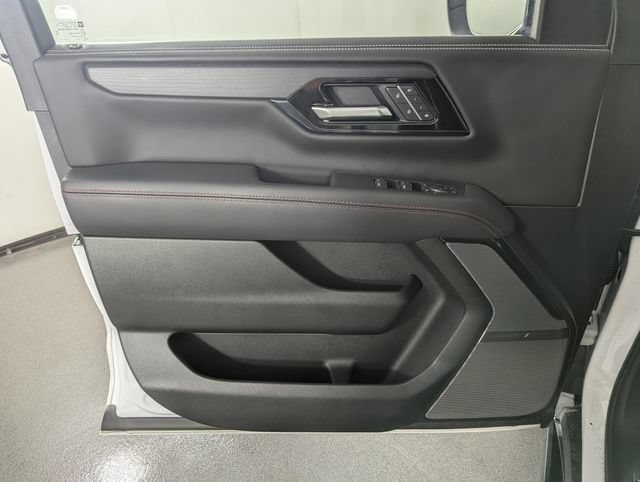Used 2026 GMC Yukon AT4 Ultimate AWD/4WD image 9
