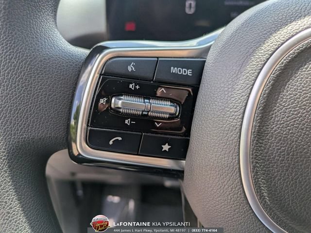 Certified 2025 Kia Sorento LX FWD image 19