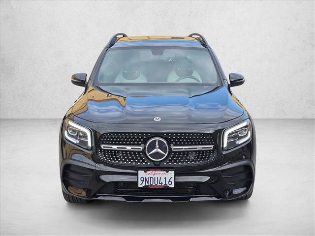 Used 2023 Mercedes-Benz GLB 250 4MATIC image 2