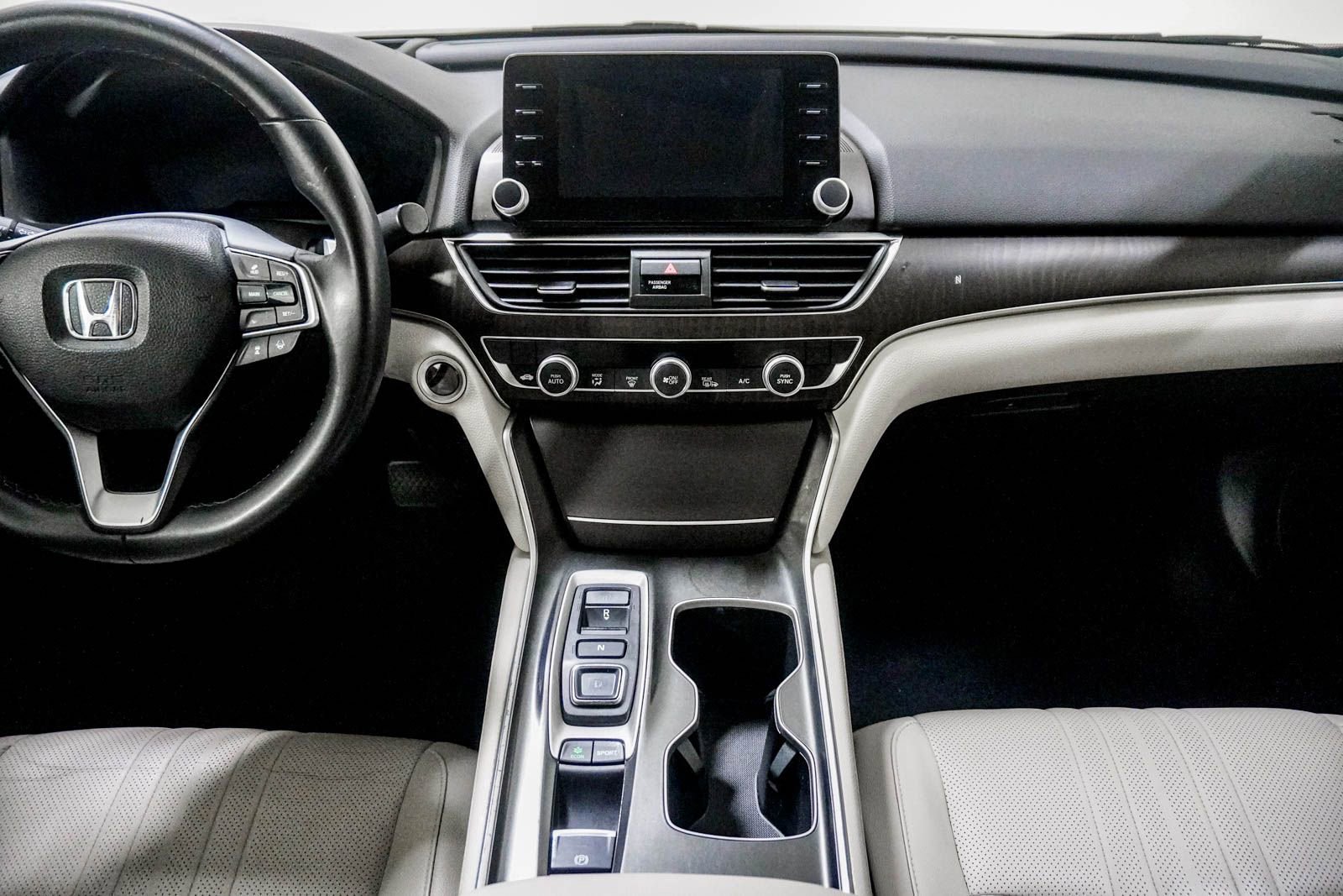 Used 2018 Honda Accord Touring image 23