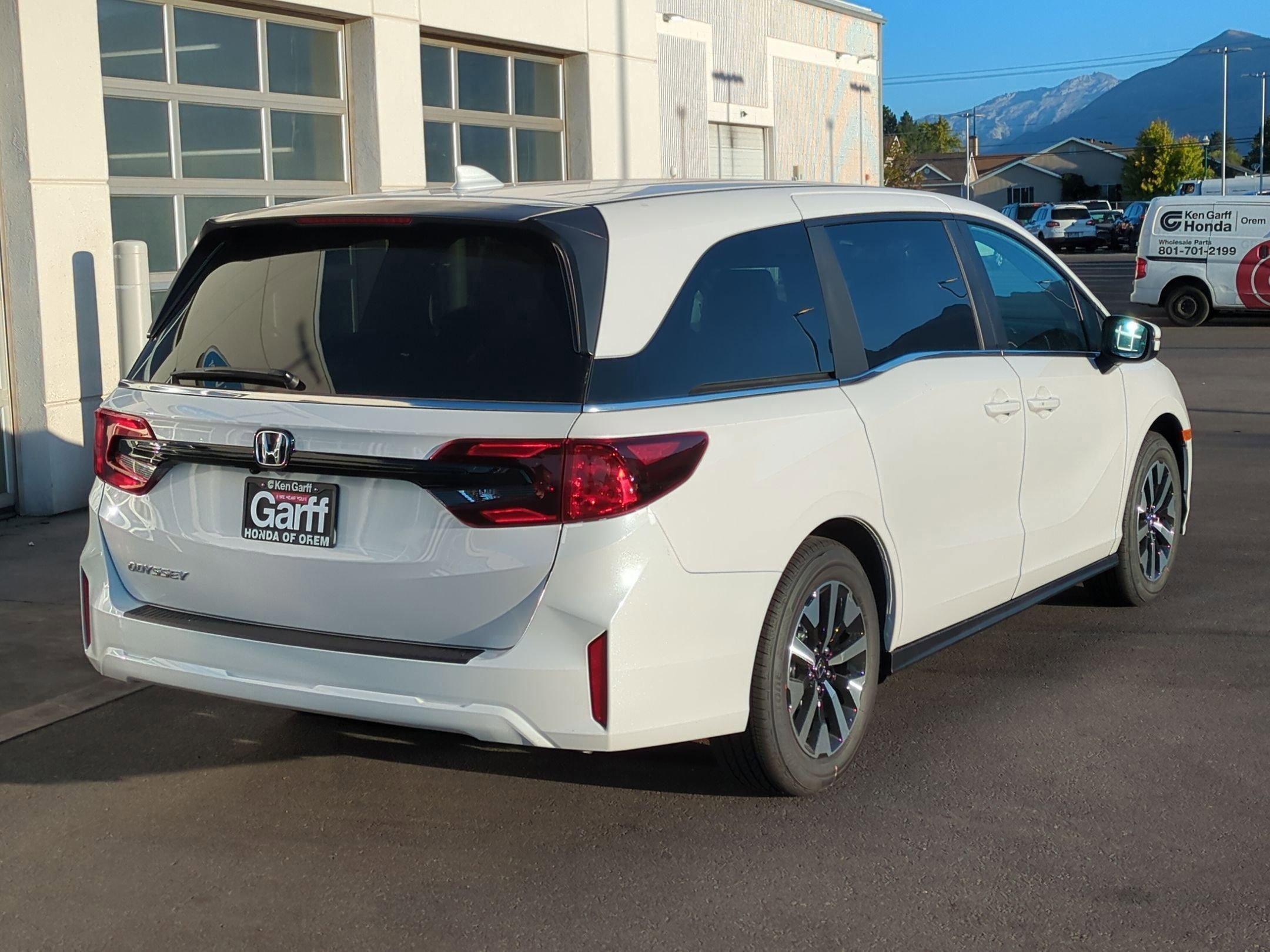 New 2026 Honda Odyssey EX-L image 3