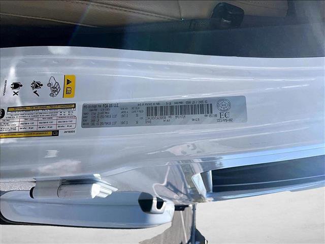 Used 2018 Jeep Wrangler Unlimited Sahara w/ Safetytec Group image 30