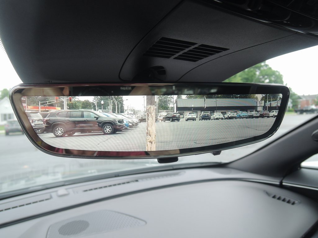 Used 2024 Cadillac Lyriq Luxury w/ LPO, Floor Liner Package image 29