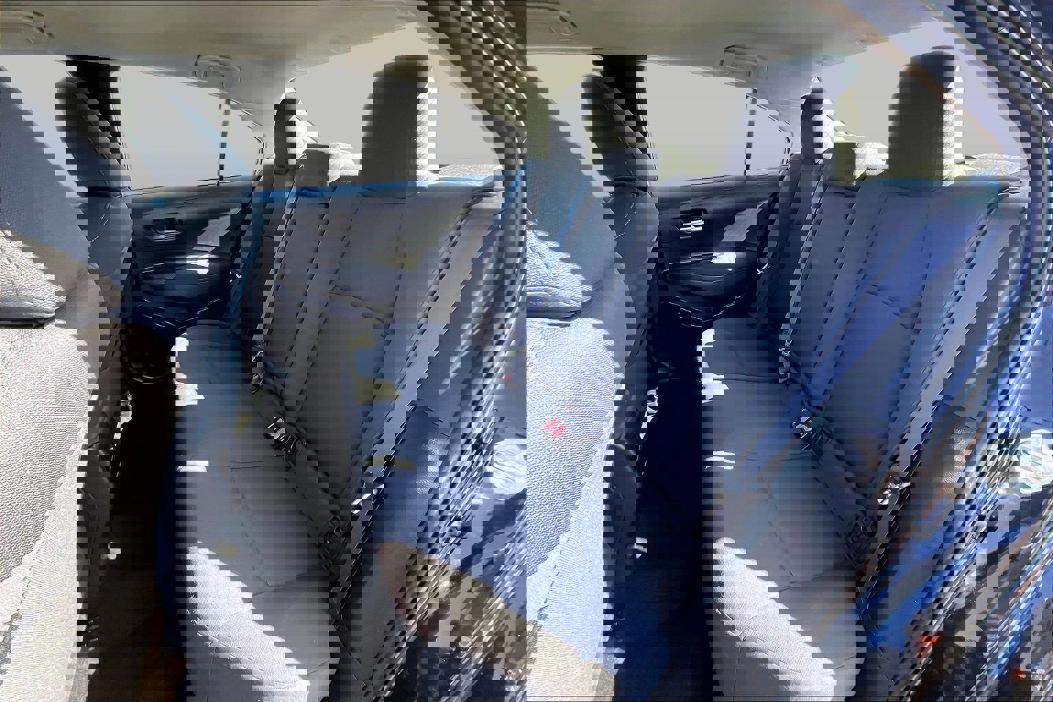 Used 2021 Toyota Corolla LE image 23