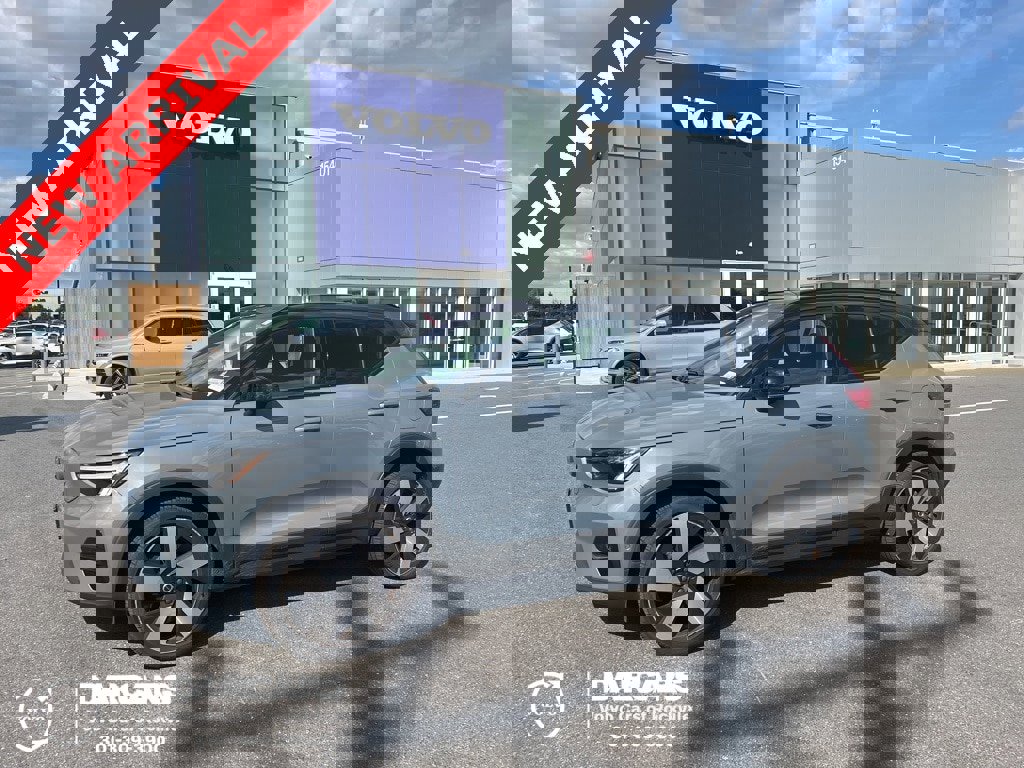 Certified 2023 Volvo XC40 Recharge Plus image 1