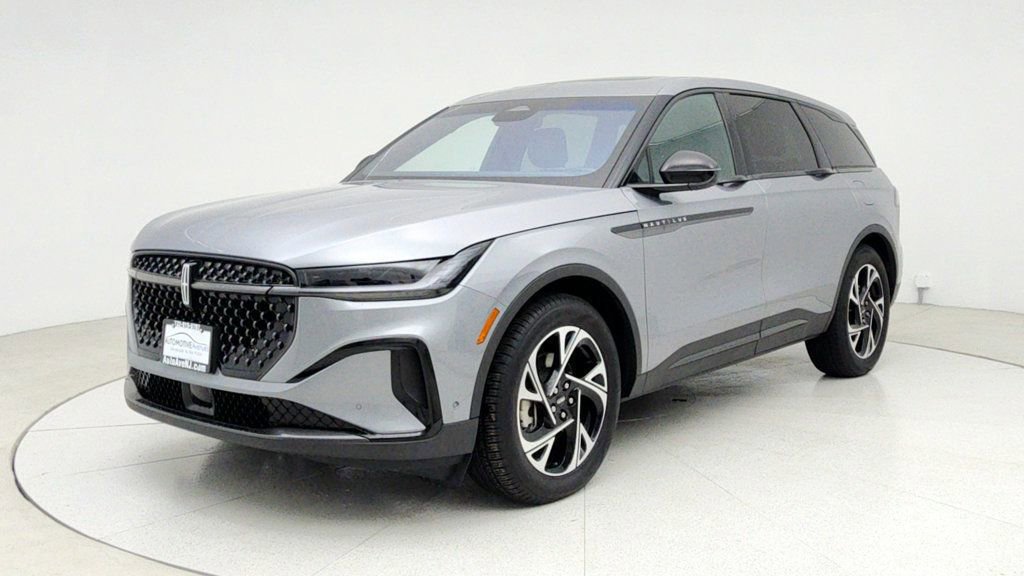 Used 2024 Lincoln Nautilus Premier w/ Equipment Group 102A image 1