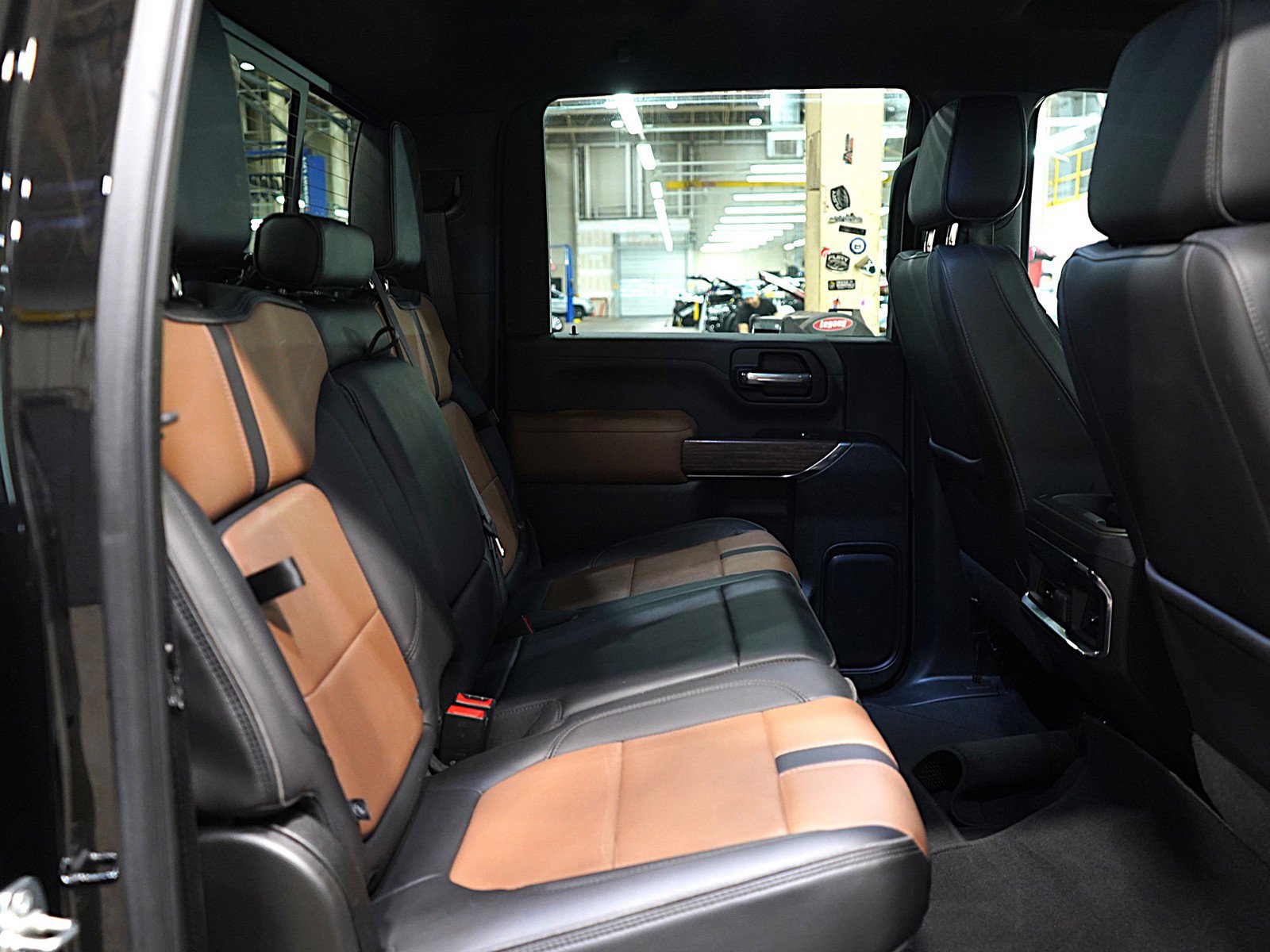 Used 2022 Chevrolet Silverado 2500 High Country w/ Z71 Off-Road Package image 12