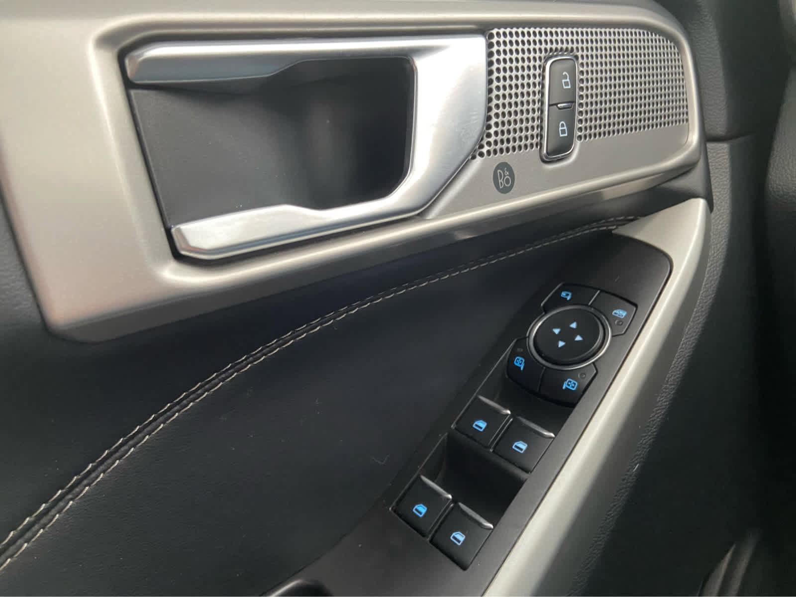 Used 2023 Ford Explorer XLT w/ Equipment Group 202A image 40