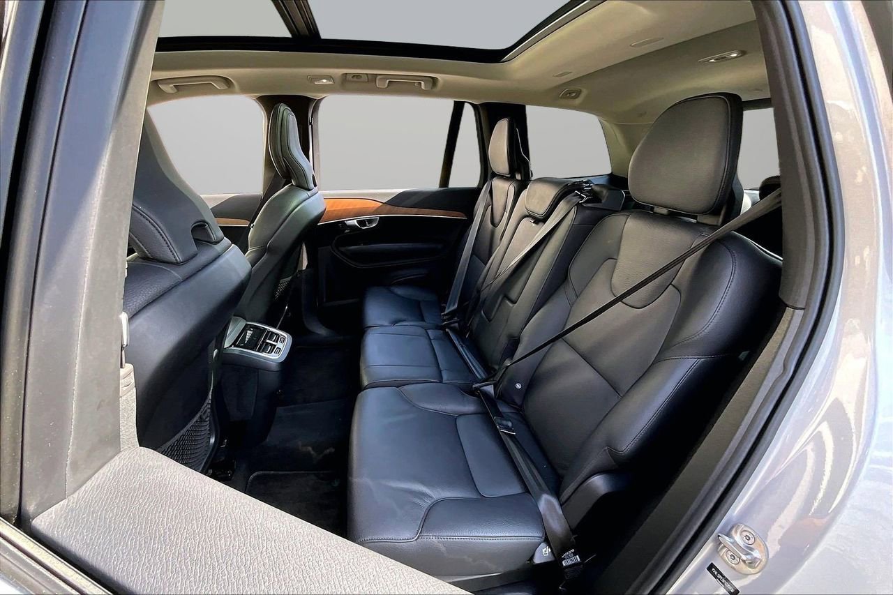 Used 2024 Volvo XC90 B5 Plus image 22