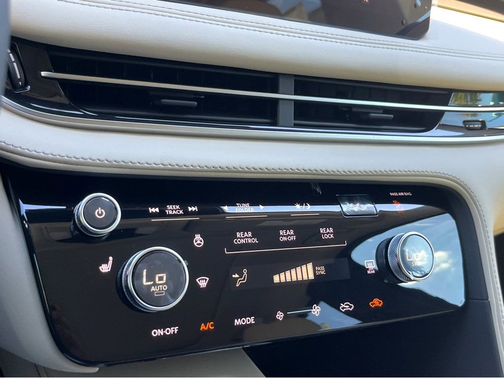 Certified 2025 INFINITI QX60 Pure image 5