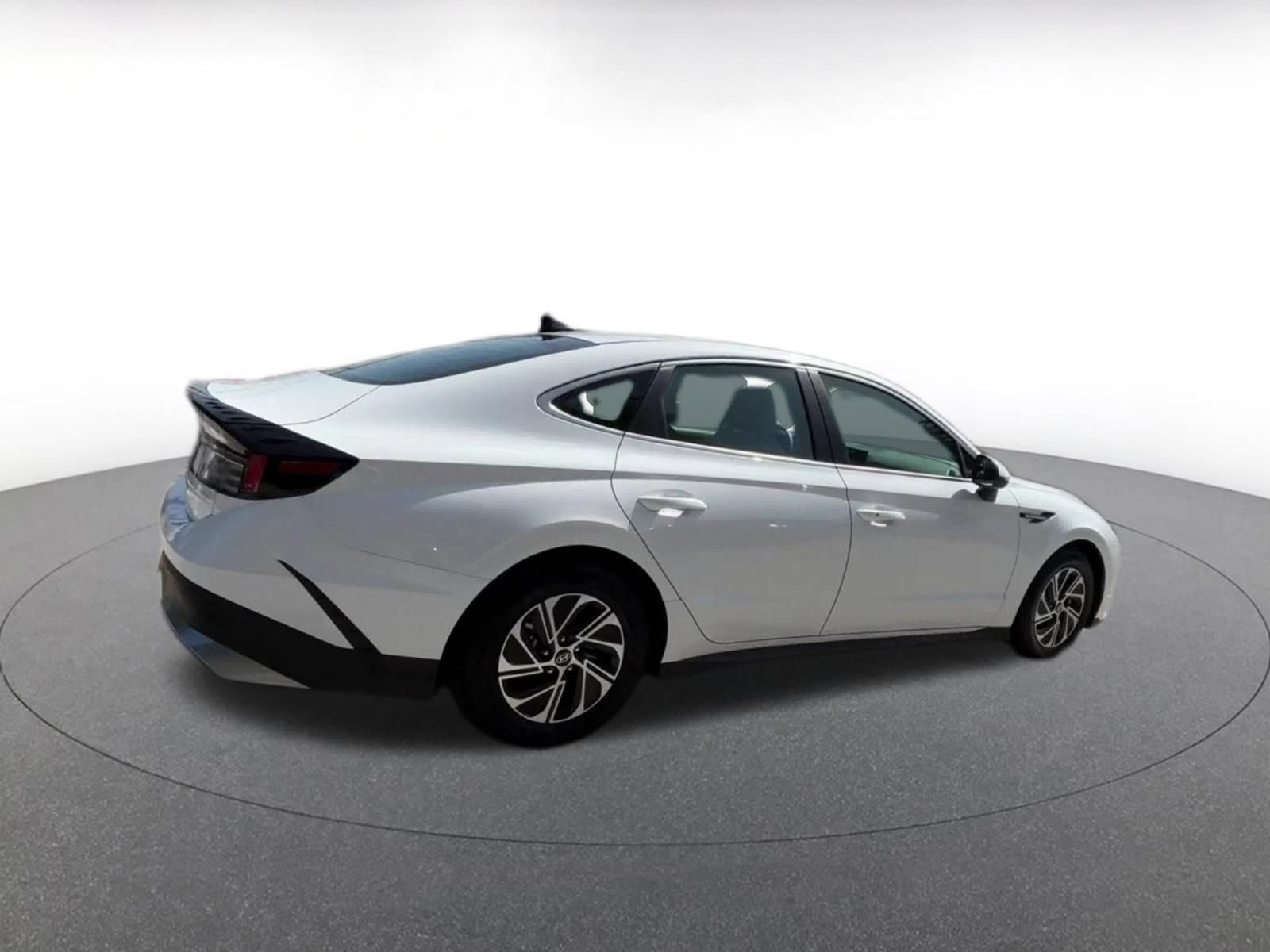 Used 2026 Hyundai Sonata Blue FWD image 14