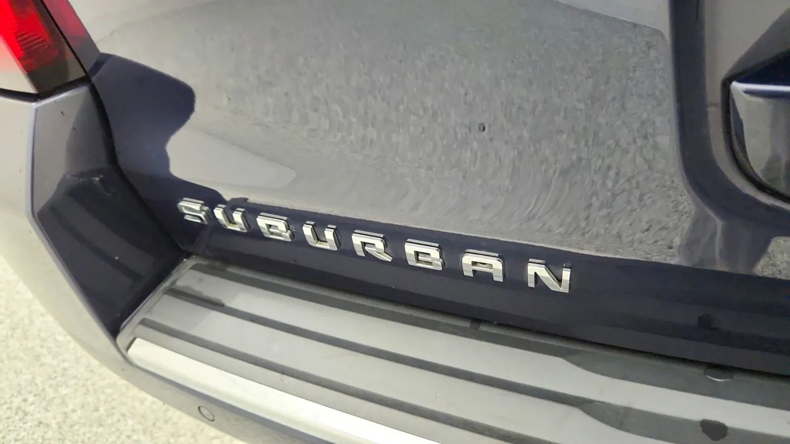 Used 2018 Chevrolet Suburban Premier image 17