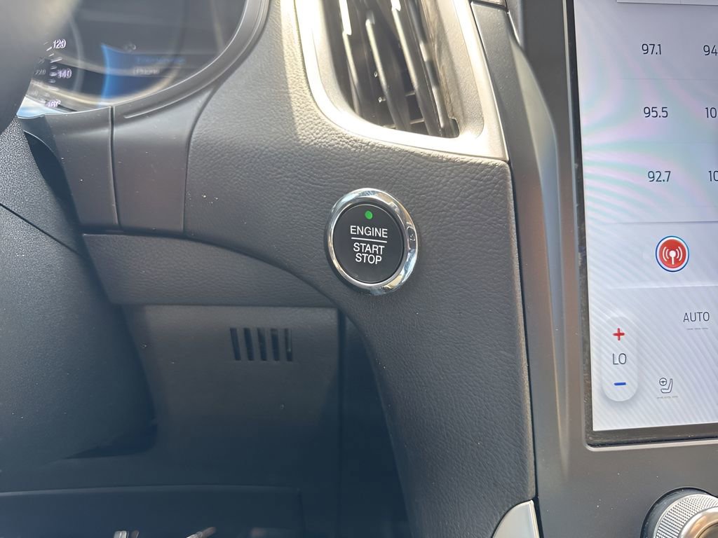 Used 2022 Ford Edge SEL w/ Convenience Package image 19