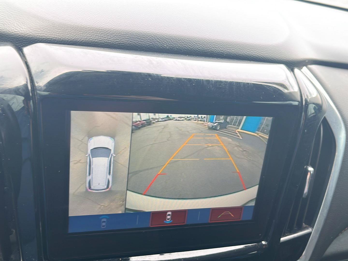 Used 2019 Chevrolet Traverse Premier AWD/4WD image 16