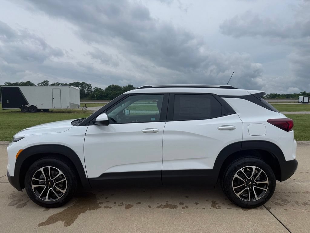 New 2026 Chevrolet TrailBlazer LT FWD image 8
