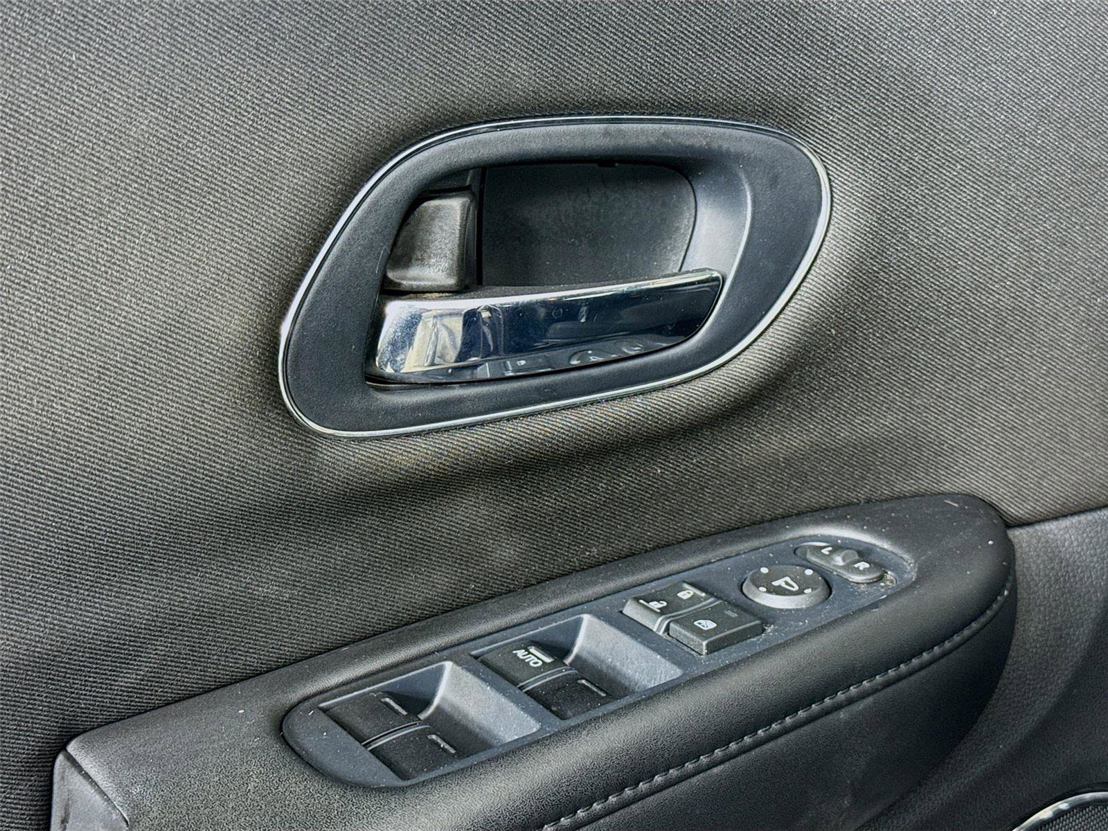 Used 2018 Honda HR-V EX image 18