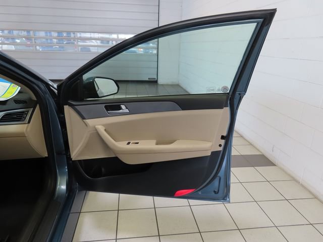 Used 2016 Hyundai Sonata SE image 22