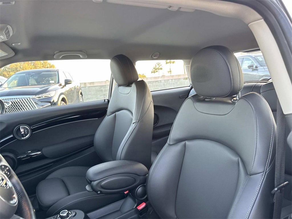 Used 2022 MINI Cooper SE image 12