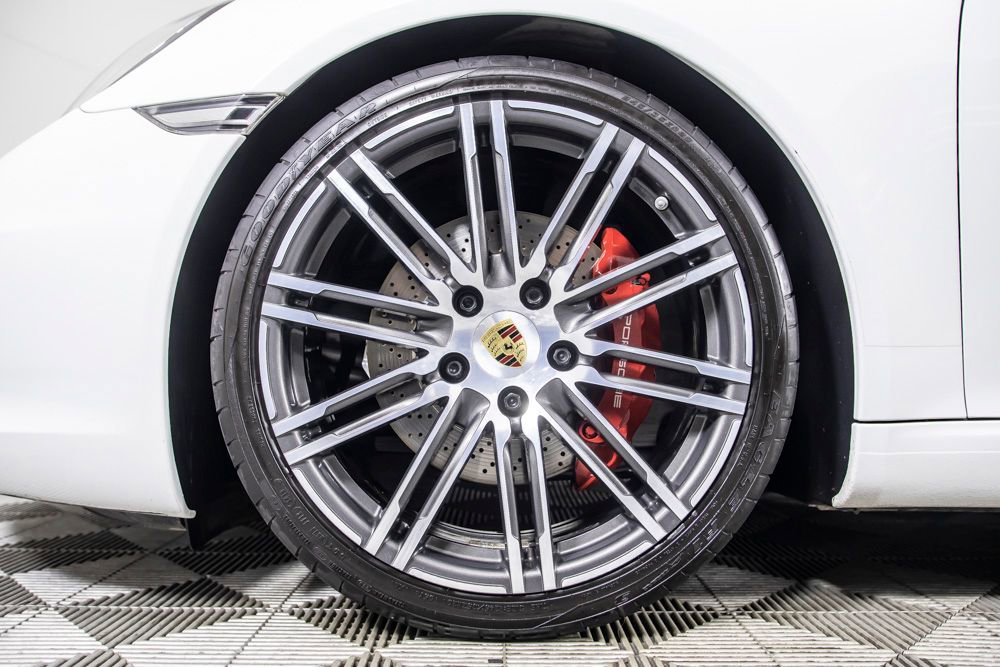 Used 2015 Porsche 911 Carrera S image 37