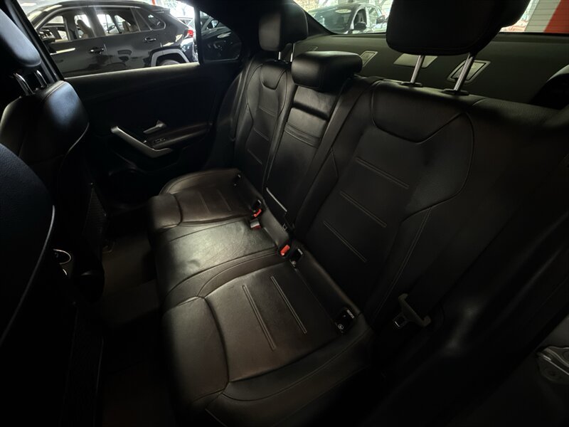 Used 2019 Mercedes-Benz A 220 w/ AMG Line image 28