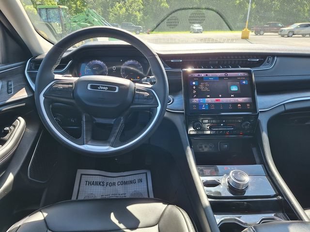 Used 2023 Jeep Grand Cherokee L Limited w/ Trailer Tow Group (B) AWD/4WD image 14