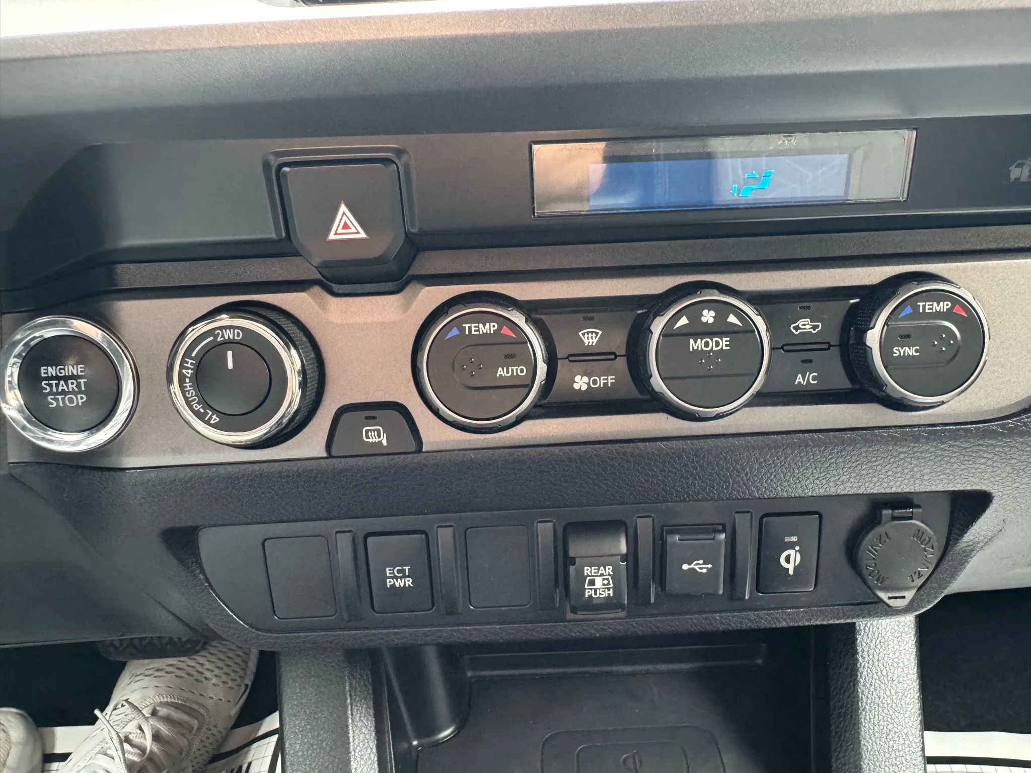 Used 2021 Toyota Tacoma TRD Off-Road image 30