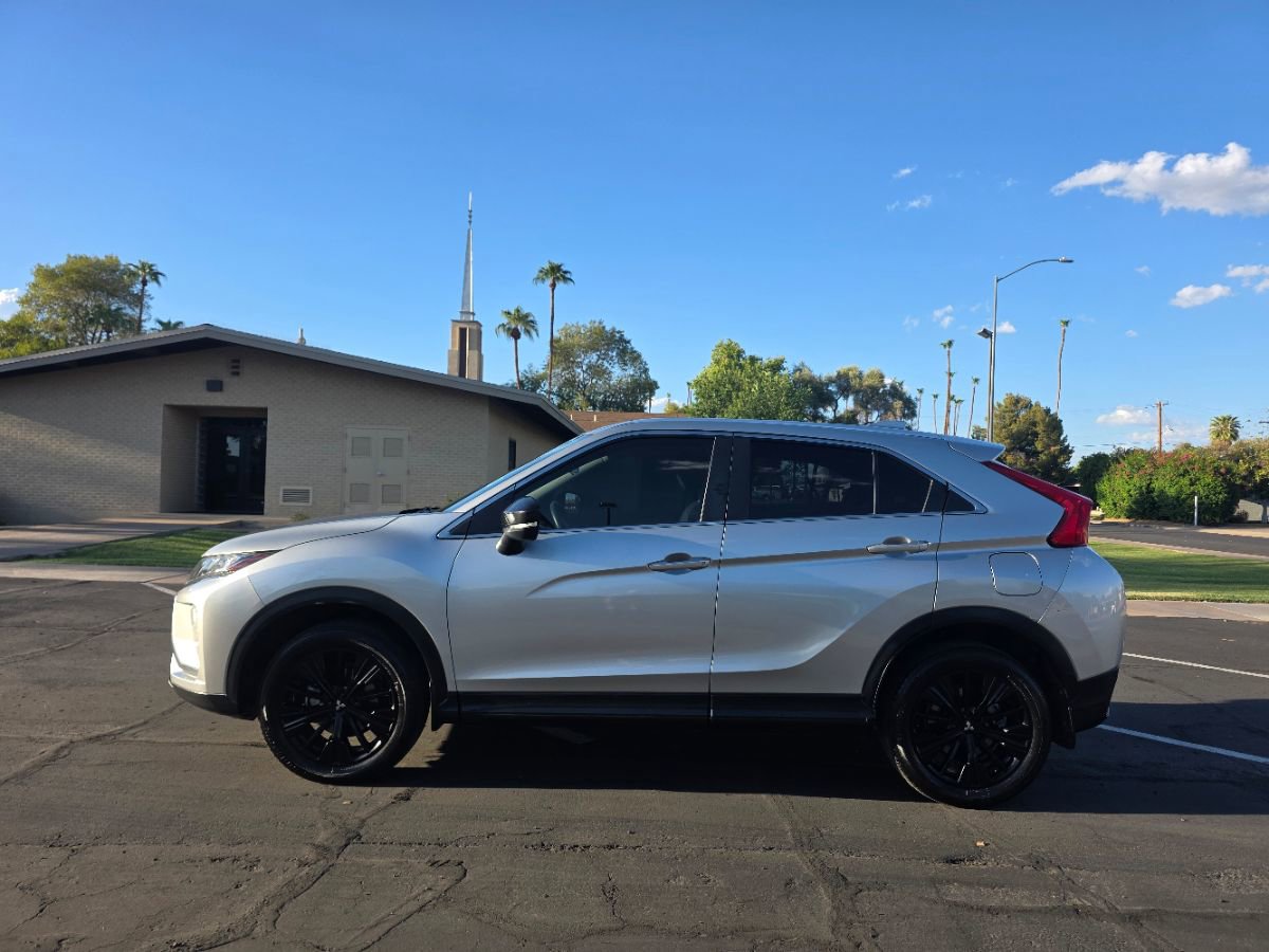 Used 2018 Mitsubishi Eclipse Cross LE image 3