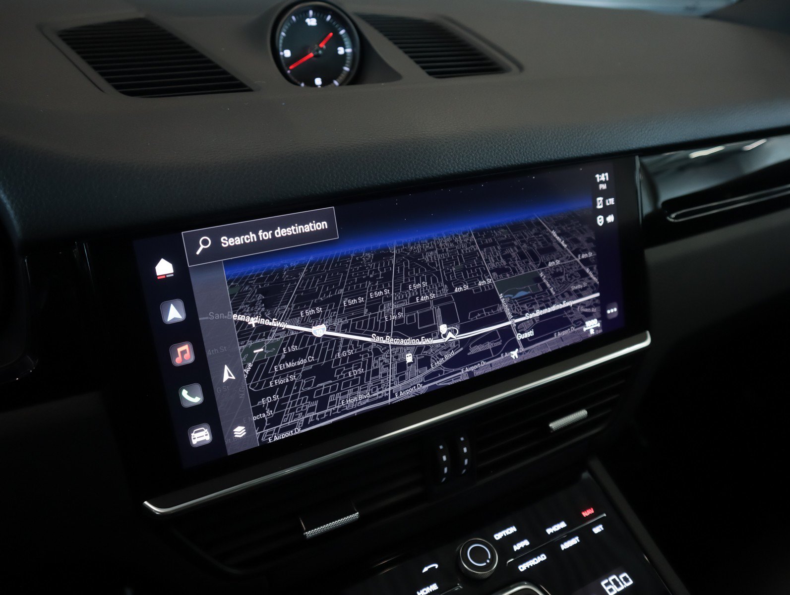 Certified 2023 Porsche Cayenne AWD/4WD image 22