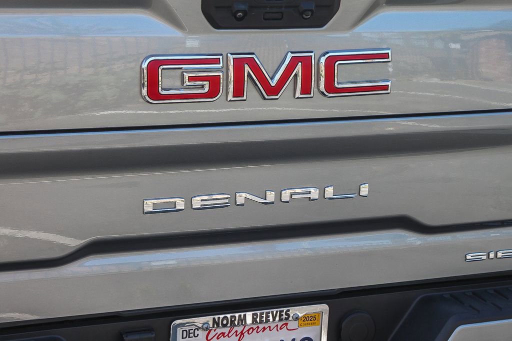 Used 2024 GMC Sierra 2500 Denali w/ Denali Reserve Package image 12
