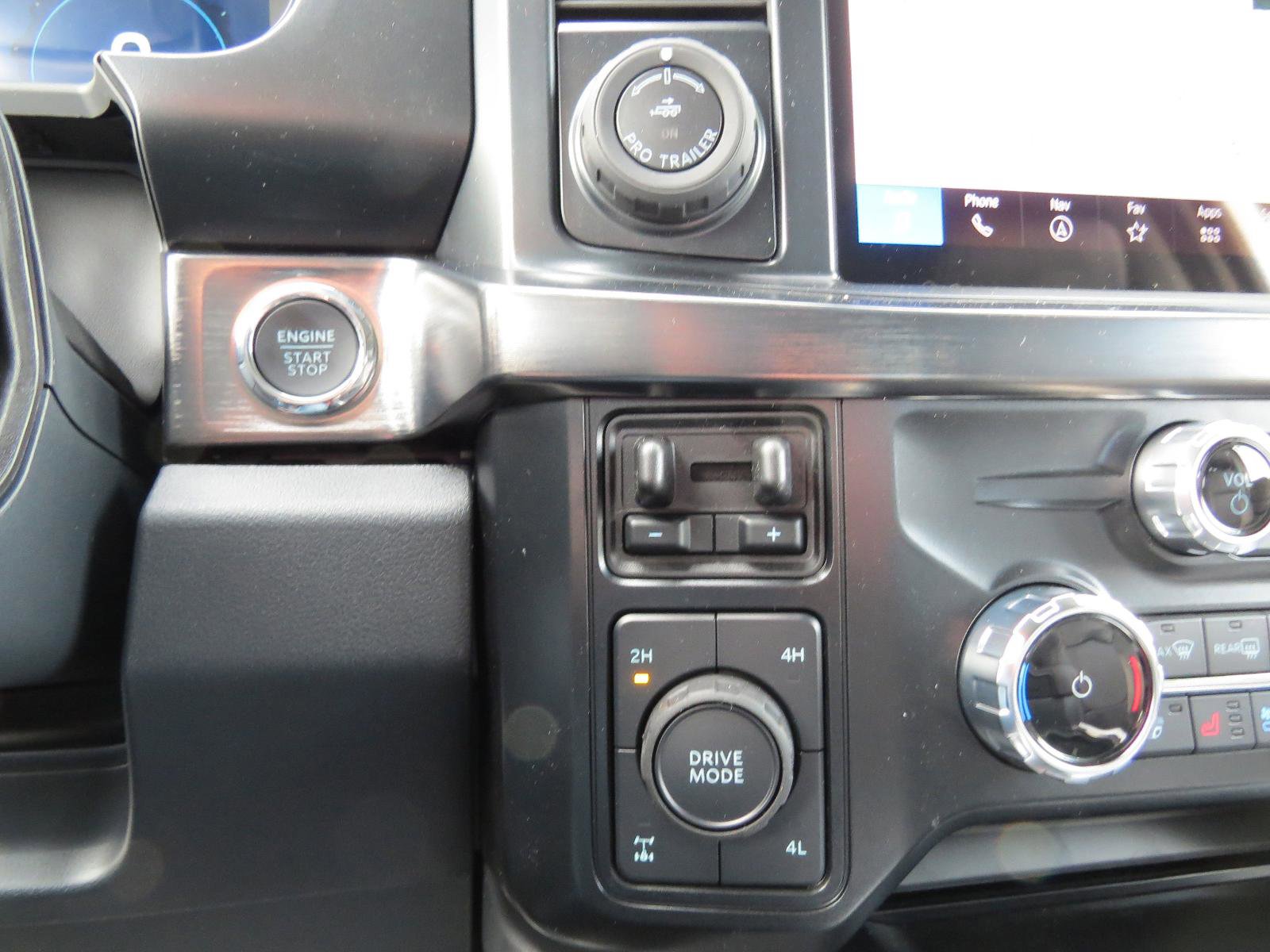 New 2025 Ford F250 Lariat w/ Lariat Ultimate Package image 29