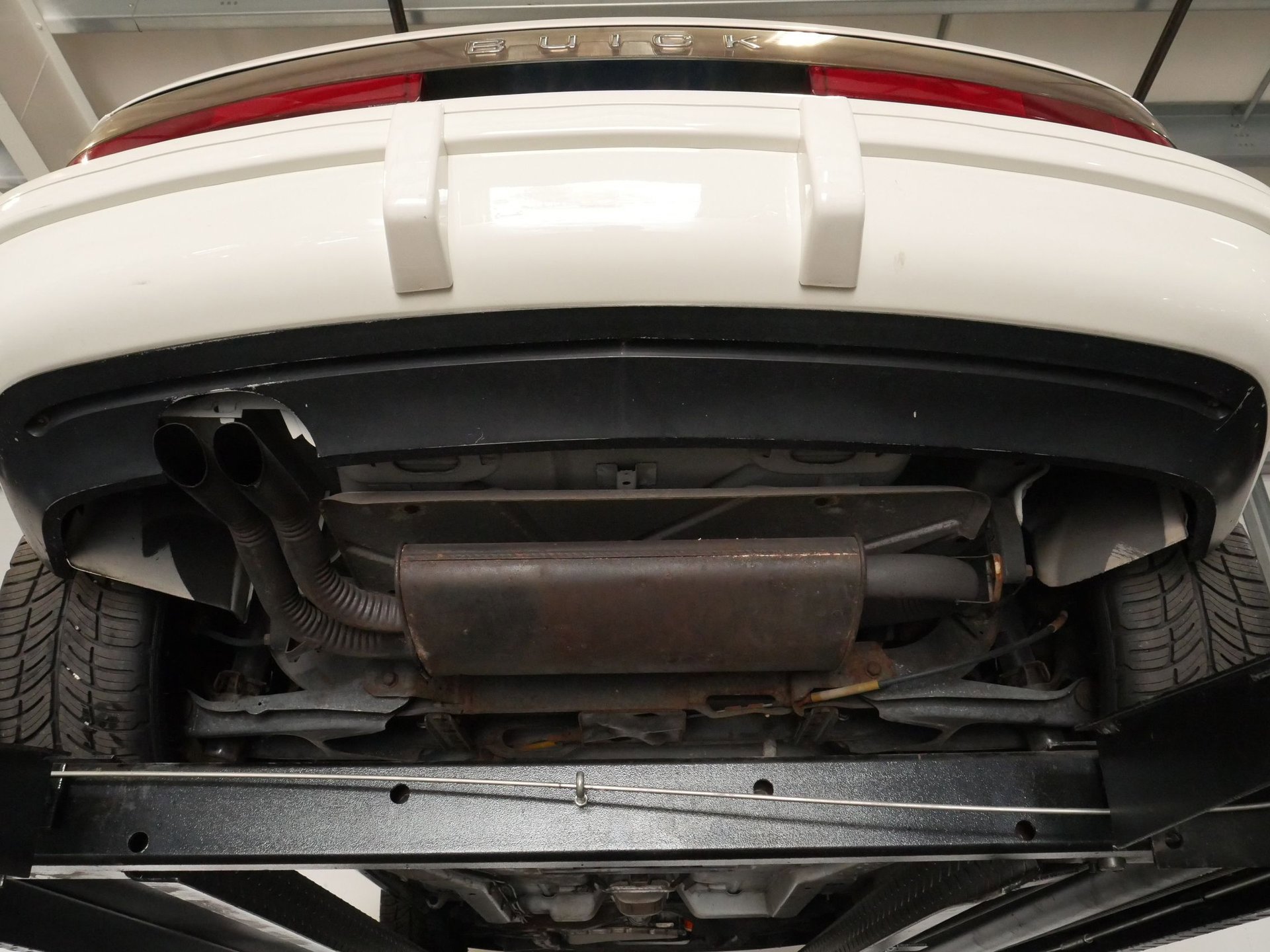 Used 1990 Buick Reatta Convertible image 96