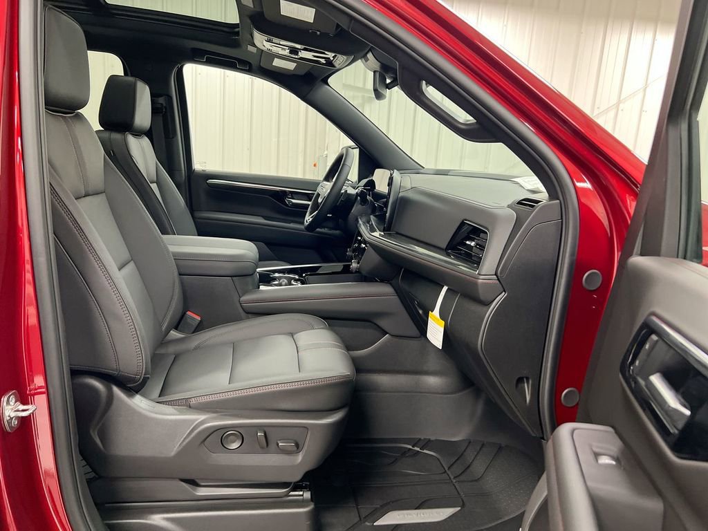 New 2026 Chevrolet Suburban RST w/ Comfort Package AWD/4WD image 23