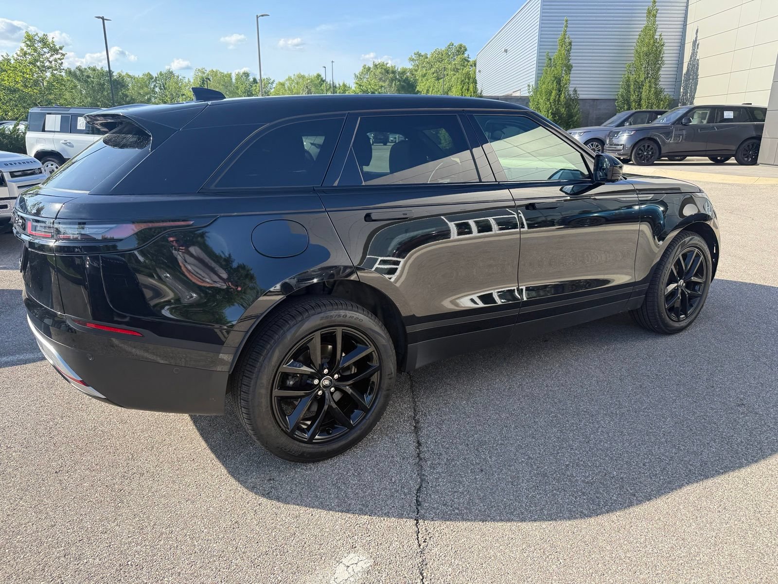 Used 2026 Land Rover Range Rover Velar S AWD/4WD image 5
